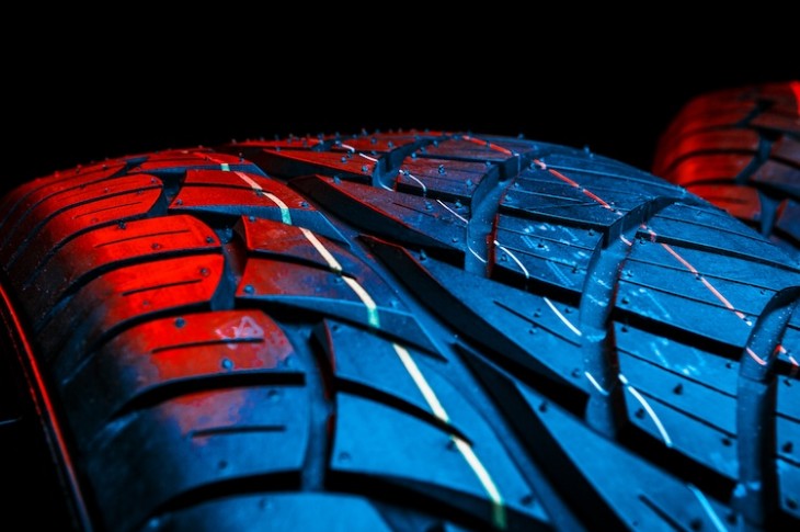 Что означают цветные точки на шинах?